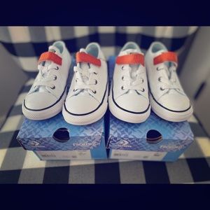 Disney Olaf converse size 10 worn once to Disney